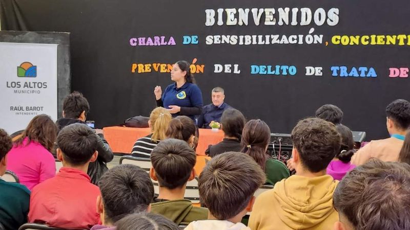 Charlas de prevención sobre trata de personas y grooming en escuelas de Los Altos