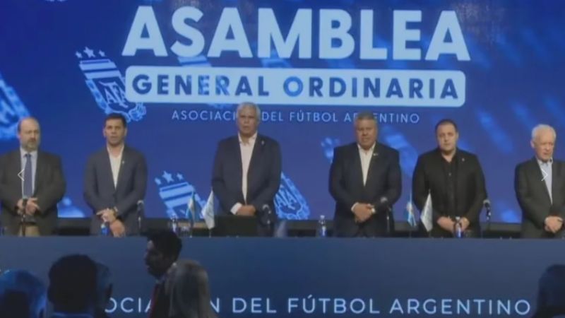 Claudio Chiqui Tapia fue reelegido como presidente de la AFA