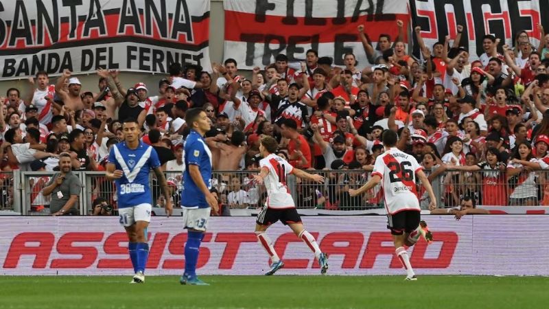 River recibe al puntero Vélez, a las 21
