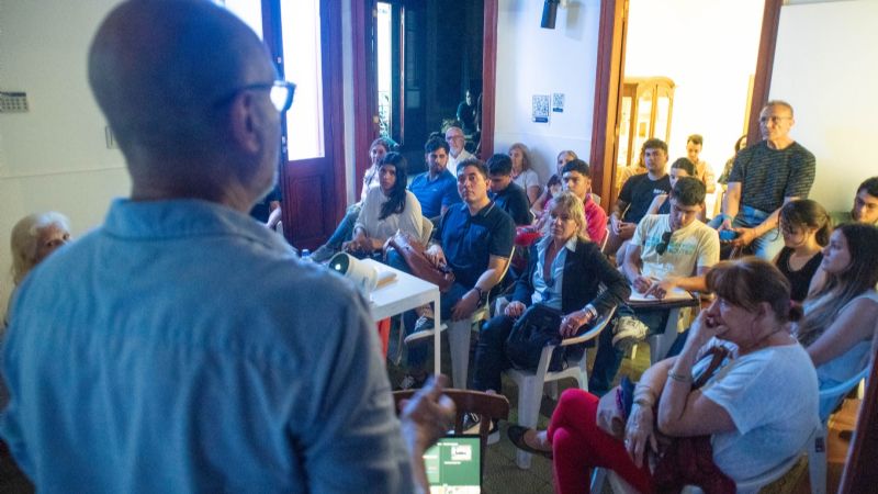 Con el planeamiento del área Gran Catamarca, se desarrolló otra charla de "Miércoles Modernos”
