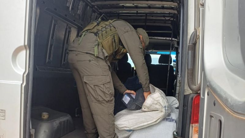 Detienen un camión con rodocrosita de contrabando