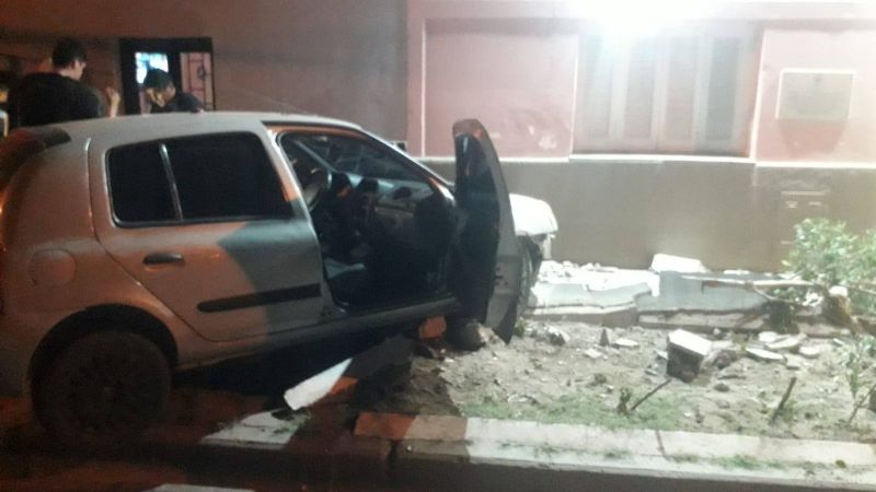 Automovilista chocó contra la Casa de la Memoria