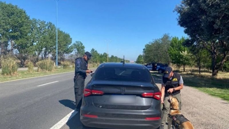 En La Viña, retienen un auto con pedido judicial