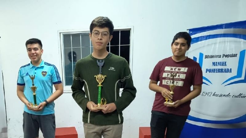 Ajedrez: Menéndez ganó el abierto "Biblioteca Manuel Ponferrada"