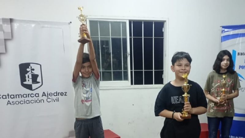 Ajedrez: Menéndez ganó el abierto "Biblioteca Manuel Ponferrada"