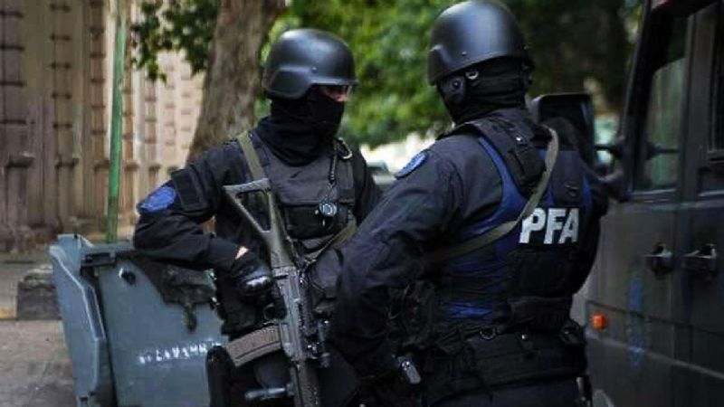 Detuvieron a un hombre que comercializaba videos de abuso sexual infantil