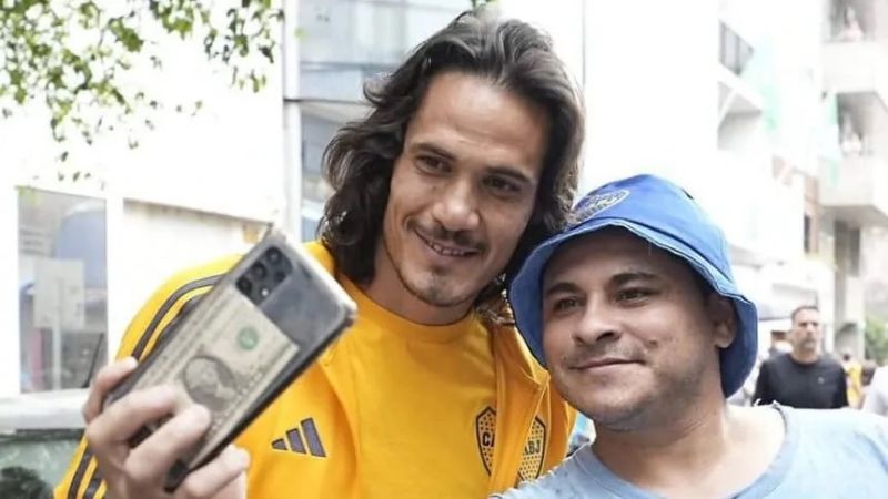 Esquivos Romero y Rojo; Cavani “copó” todas fotos