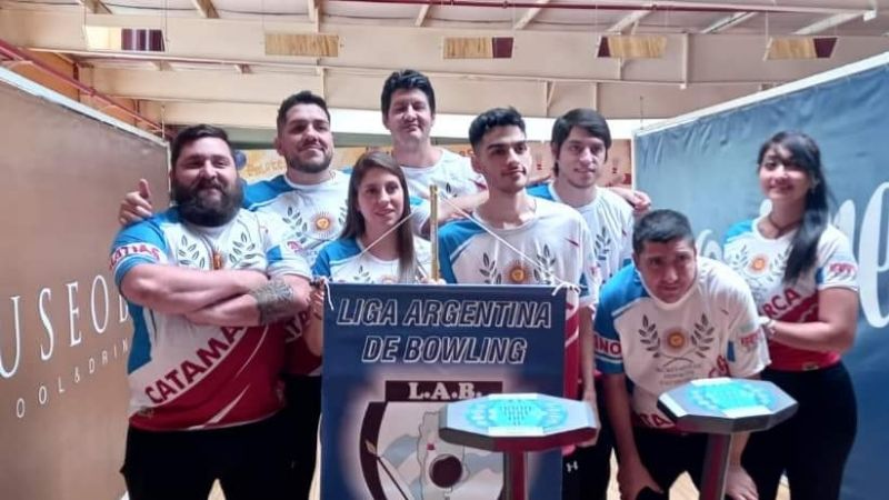 El equipo para el Argentino de Bowling