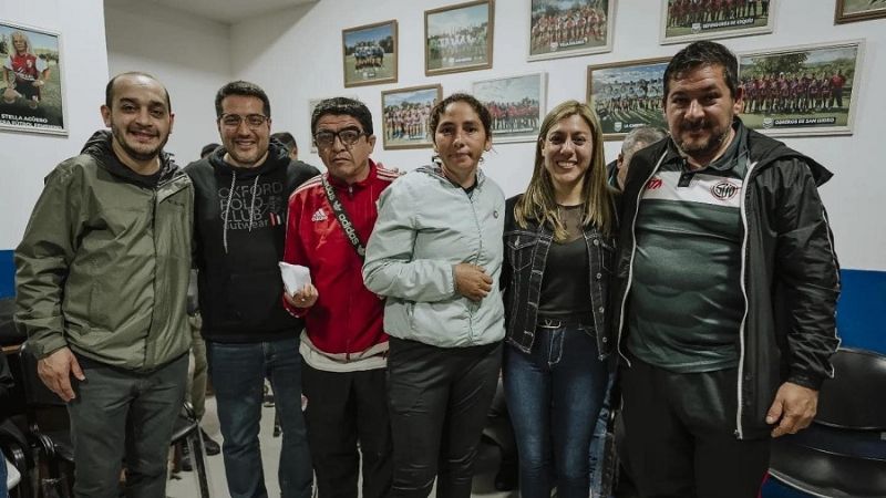 Deportes entregó aportes a la Liga Chacarea