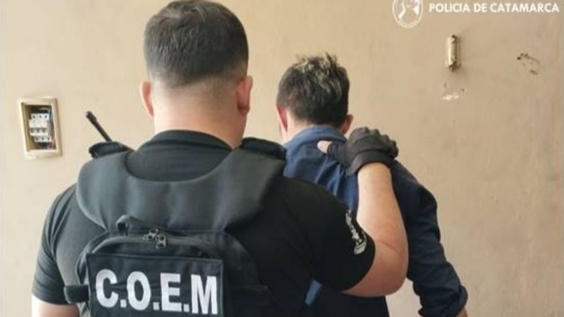 Detenido por agredir a un seguridad en el Palacio Municipal