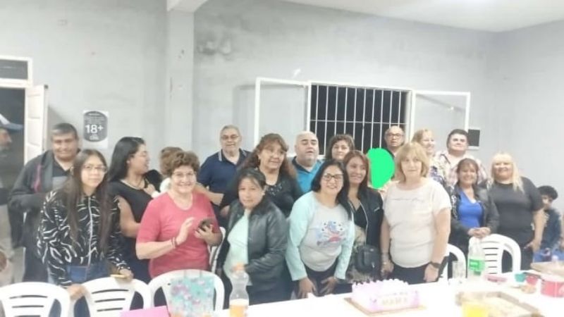 El Auténtico agasajó a las madres