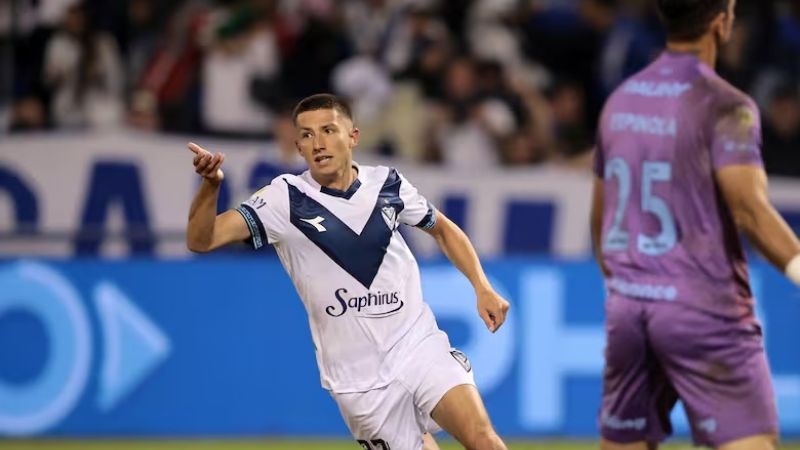 Vélez empató con Belgrano y sigue siendo puntero