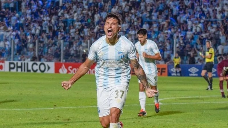 Atlético Tucumán venció a Lanús y se prende