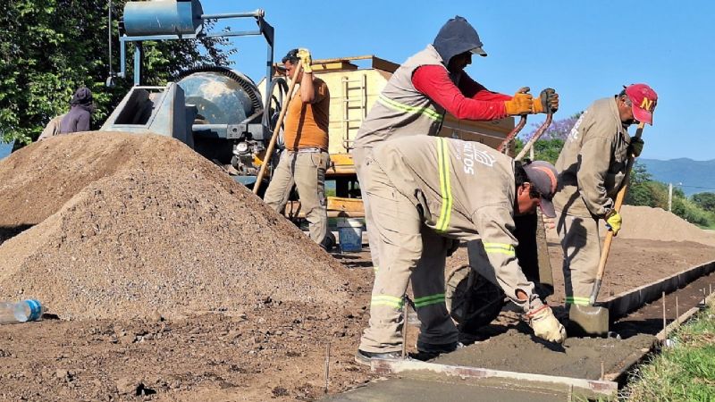 Avances en la construcción de cordones cunetas en Los Altos