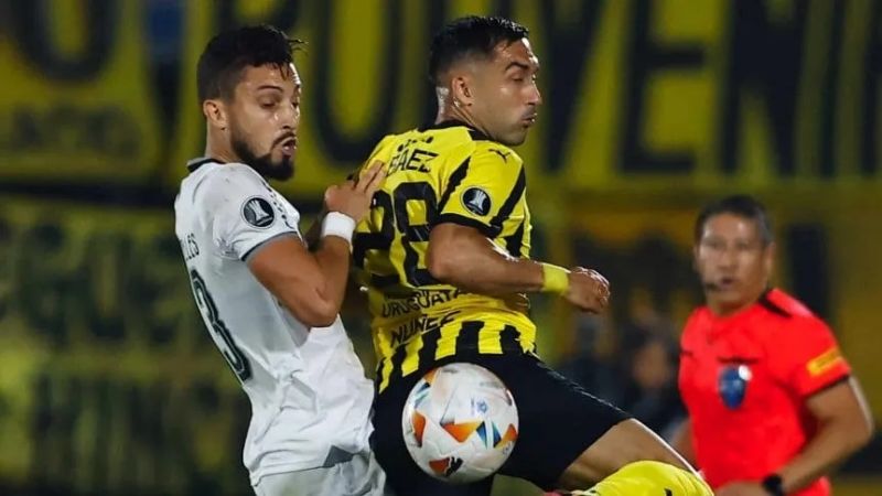 Lección de Peñarol a River, aunque no le alcanzó