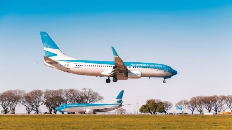 El Gobierno anunció que Aerolíneas Argentinas perderá su posición dominante en Aeroparque