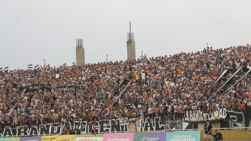11 hinchas salteños detenidos en Catamarca