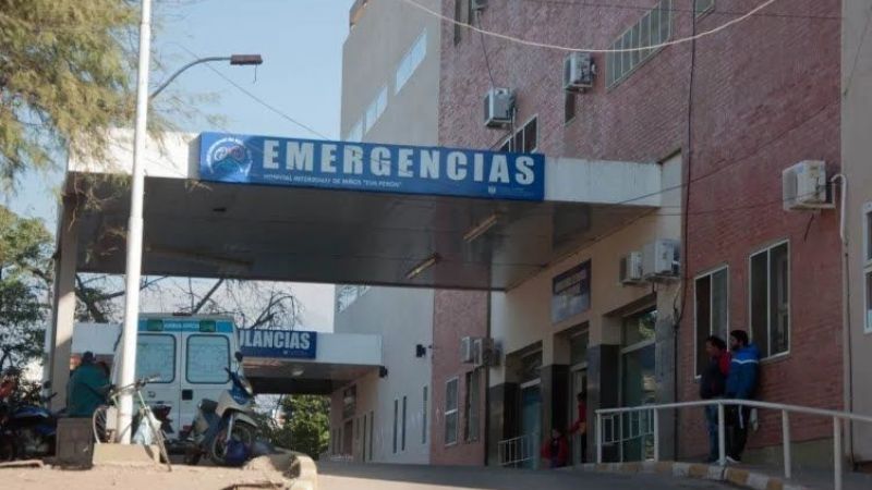 Tras un choque, un niño salió despedido y lo abandonaron en plena calle