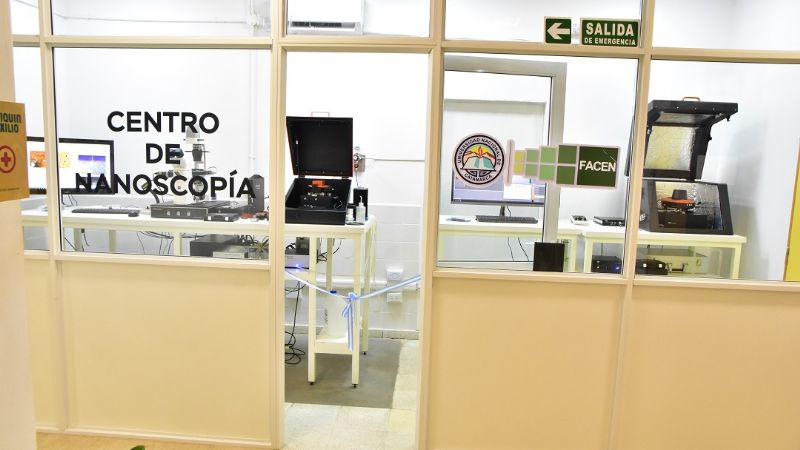 La Facultad de Ciencias Exactas inauguró un Centro de Nanoscopía