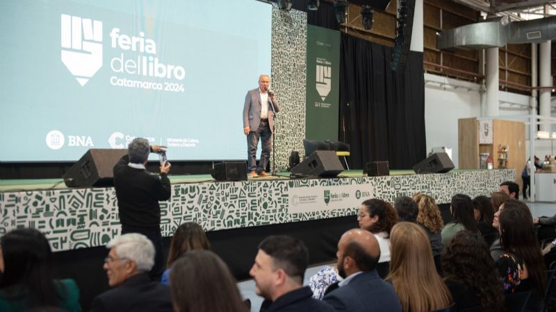 Dusso destacó el trabajo de ministerios y Universidad en la Feria del Libro