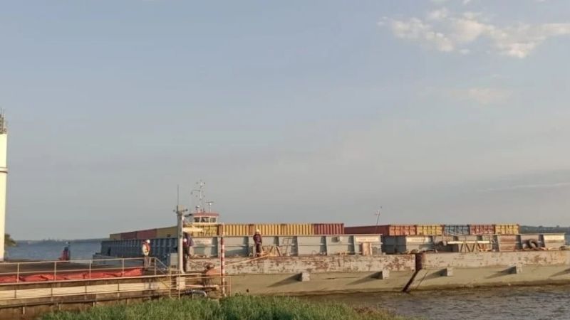 80 contenedores de madera aserrada, pasta celulósica y pellets zarpó desde el puerto de Posadas