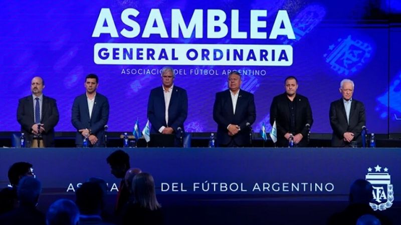 Válida la Asamblea de AFA, quedaron firmes Tapia y los no descensos