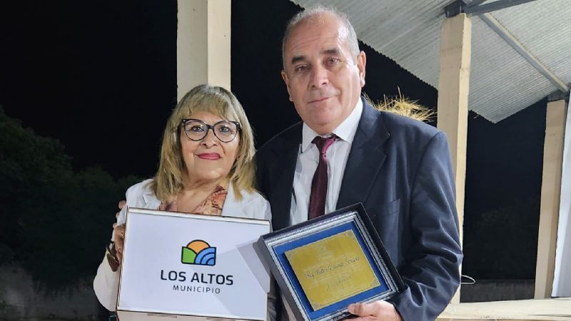 La Escuela N°378 de Los Altos despide al profesor Rolando Soraires tras 34 Años de vocación