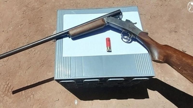 Secuestran un arma de fuego en un taller