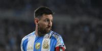 AUQUE LA PROHIBAN en las tribunas, Messi y su camiseta 