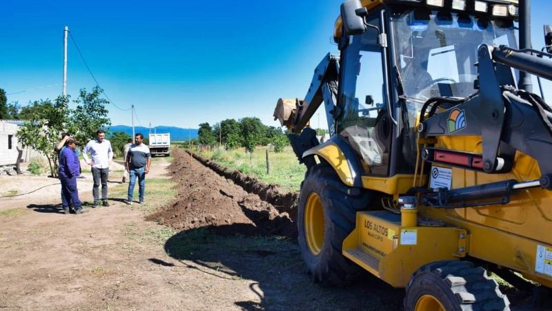 Avanza la Obra de Red de Agua Potable en el Barrio La Posta de Alijilán