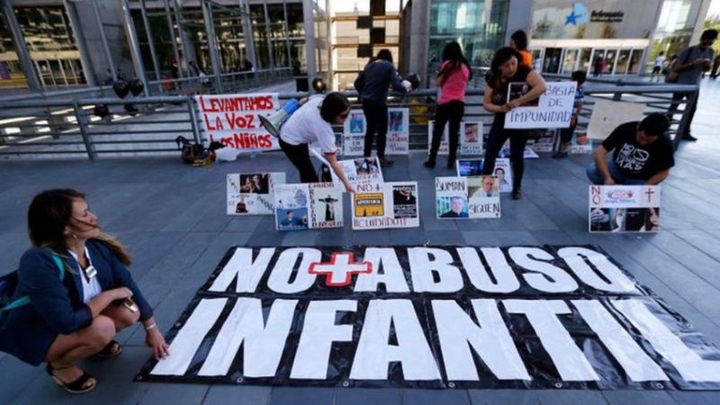 Víctimas de delitos sexuales podrán quitarse el apellido de su progenitor