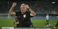 El alocado festejo de Bielsa en el triunfo agónico de Uruguay ante Colombia.