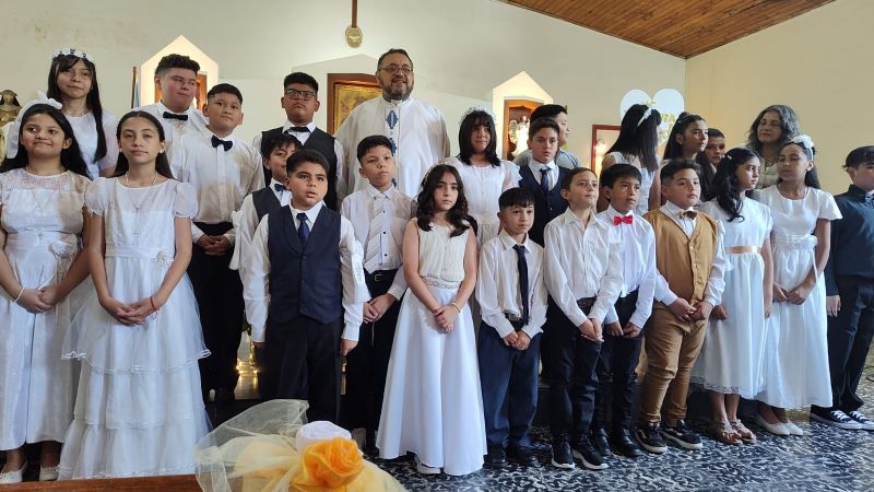 Primeras Comuniones en la Iglesia  Nuestra Señora del Perpetuo Socorro