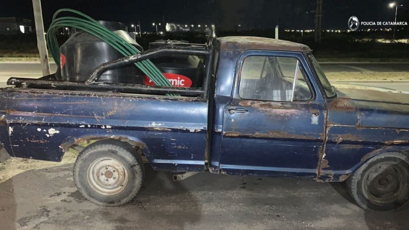 Amenazaron a un sereno y se robaron materiales de construcción