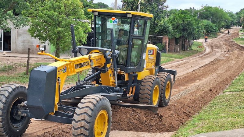 Avanza el enripiado de calles en Los Altos: mejoras para el tránsito y la circulación