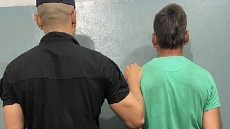 Robó un celular en un negocio