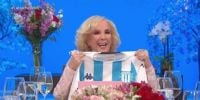 MIRTHA LEGRAND en su último programa de TV se la jugó por Racing. 