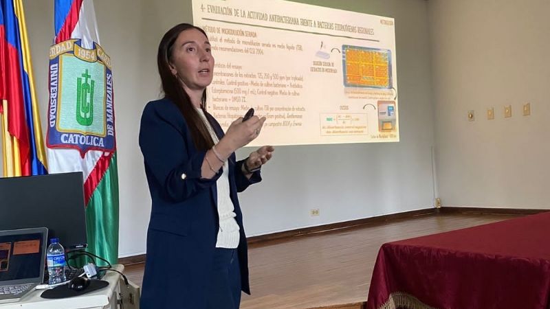 Lucha contra el dengue: colaboración entre la UNCA y Universidad colombiana