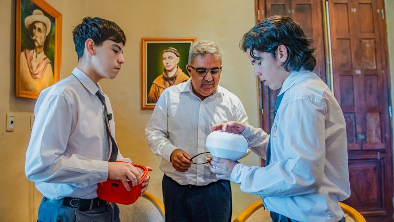 Estudiantes catamarqueños viajan a la Feria Nacional de Ciencias con innovador proyecto de alarma para pileta