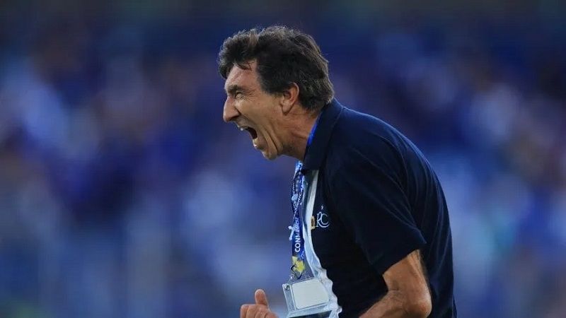 Costas no se olvidó de los detractores de Racing