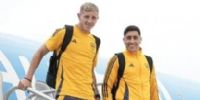 BARINAGA Y MERENTIEL al arribar hoy en Córdoba; el uruguayo fue incluido, aún estando lesionado.