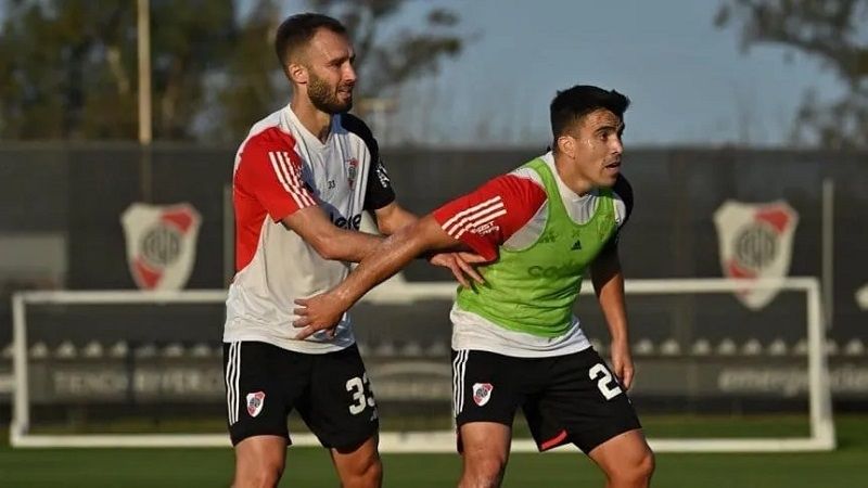 River espera recuperar a Pezzella y Acuña