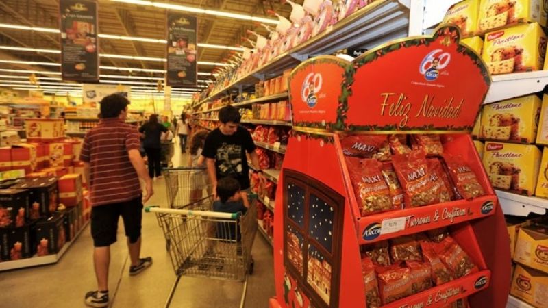 Promociones agresivas, cuotas y más productos