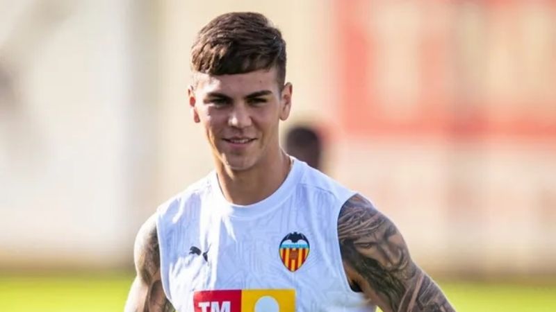 Barrenechea, ilusionado con vestir la celeste y blanca.