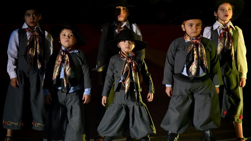 Más de doscientos niños brillaron en la muestra anual del proyecto F.R.I.D.A