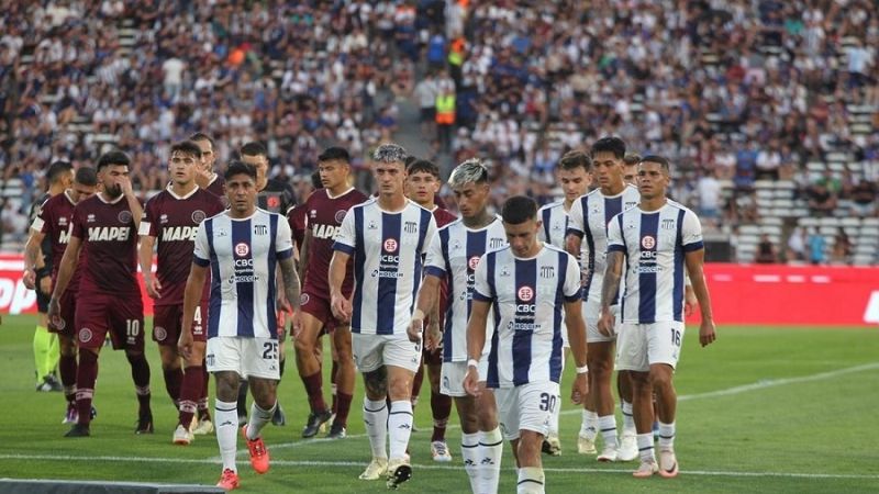 Talleres perdió con Lanús, y se fue silbado