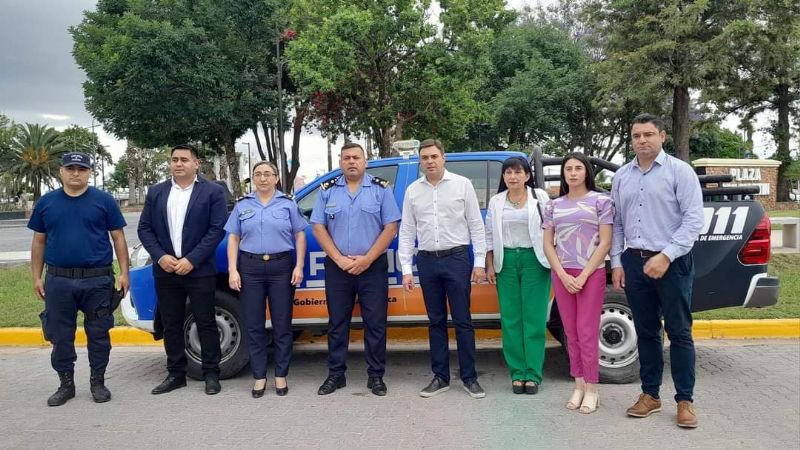 Entrega de móvil recuperado para fortalecer la seguridad en Los Altos