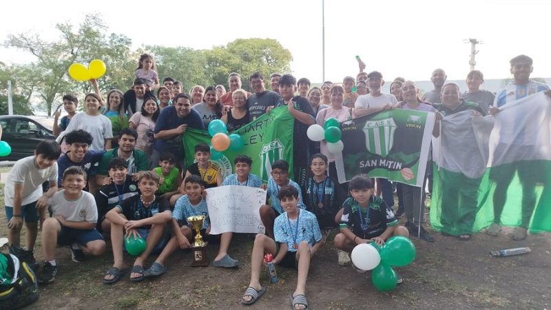 Histórico 3er. puesto para "Los Santitos"