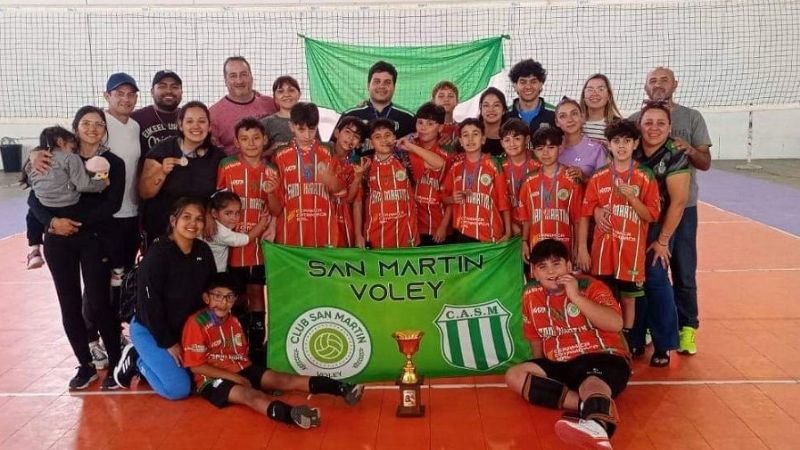 Histórico 3er. puesto para "Los Santitos"