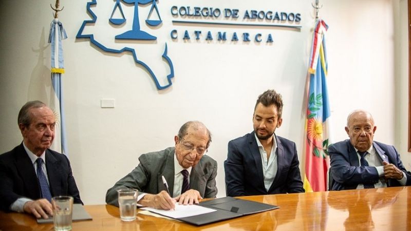 Convenio de colaboración para el desarrollo del Derecho en Catamarca